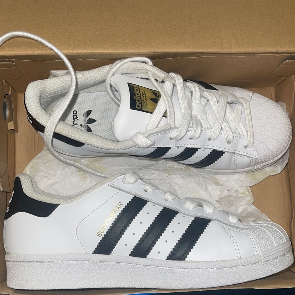 Adidas Superstar